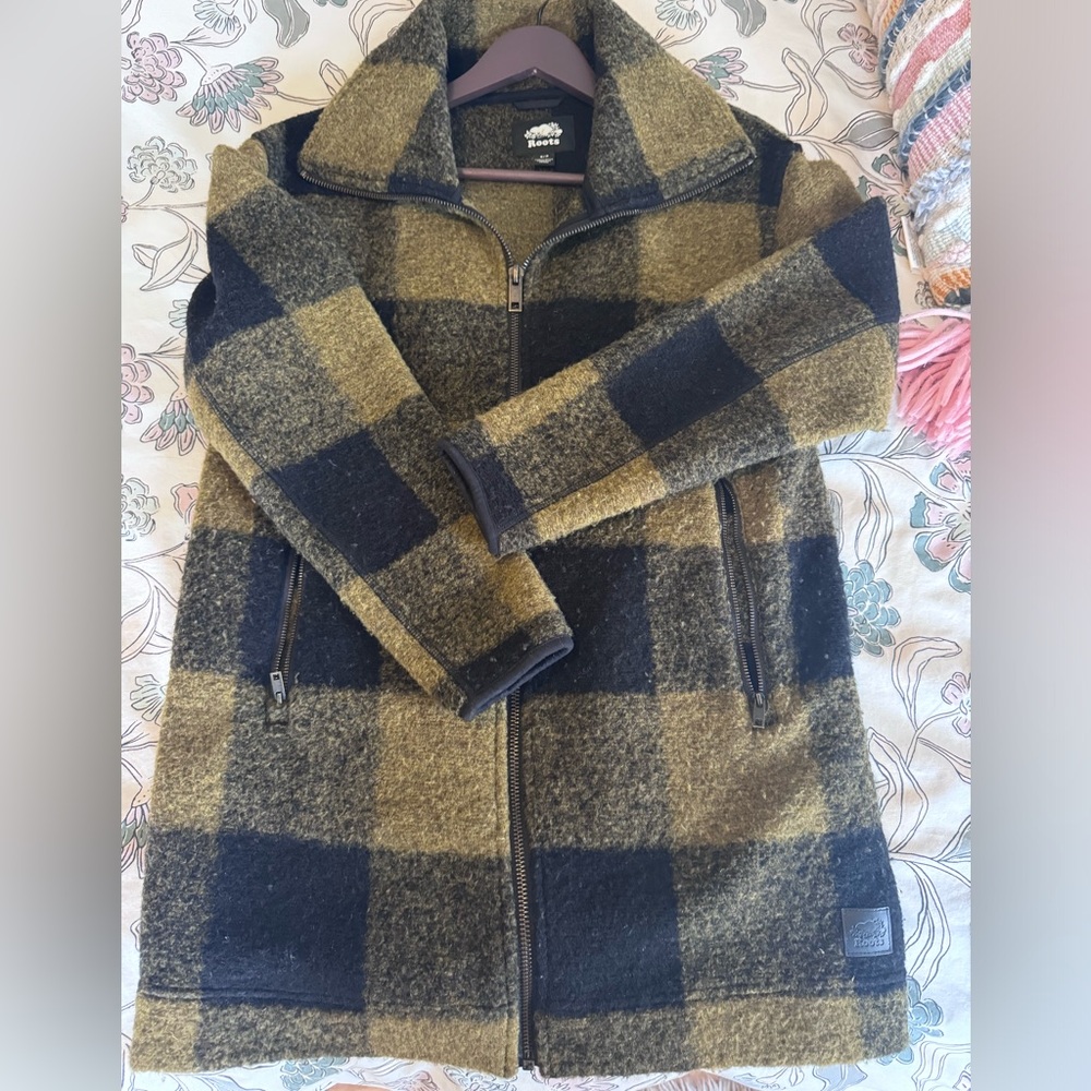 Women’s Fall Sweater/Jacket